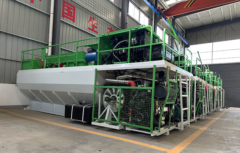 Why does the guest soil sprayer use hydraulic transmission? What are the benefits of this